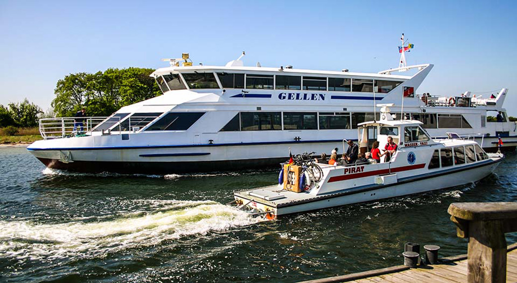 Fähre oder Wassertaxi?