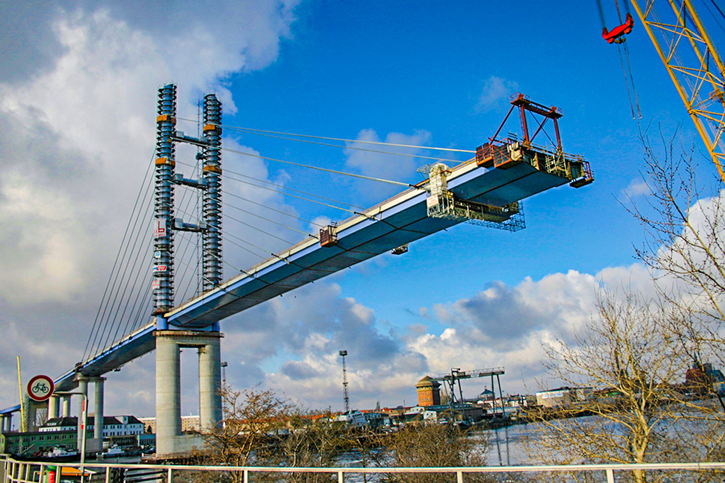 Bau Pylon-Rügenbrücke
